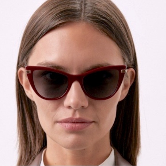 New Dolce and Gabbana DG4381 3091/8G Shiny Burgundy Rose Gold Sunglasses - Picture 11 of 16